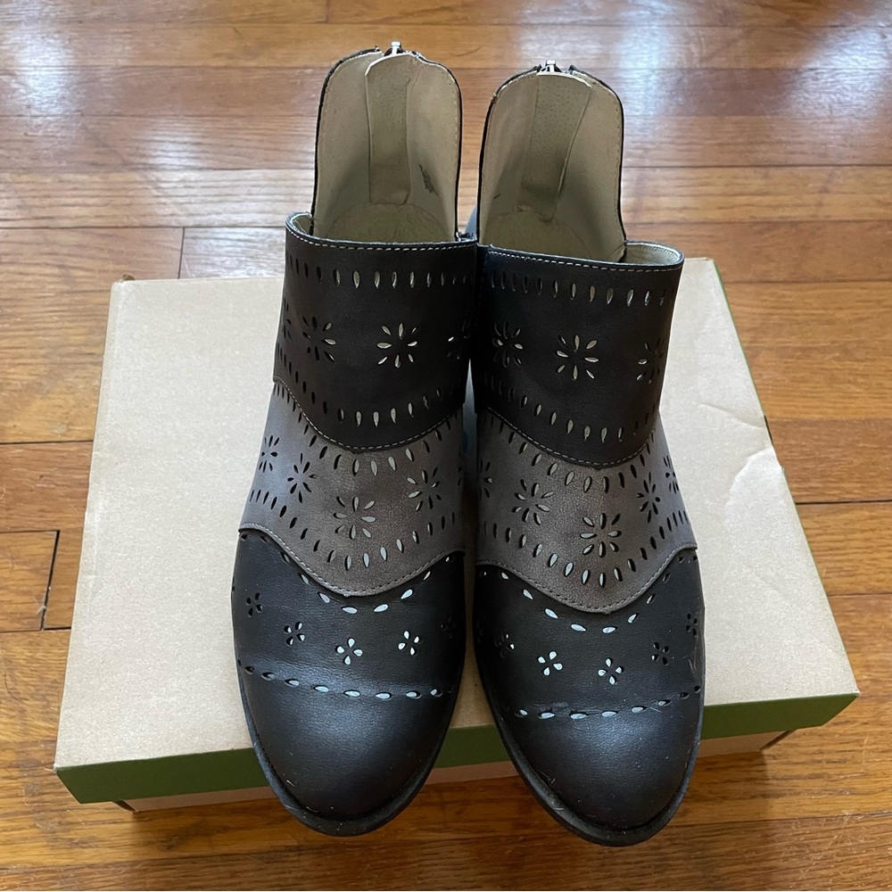JBU / Jambu Booties